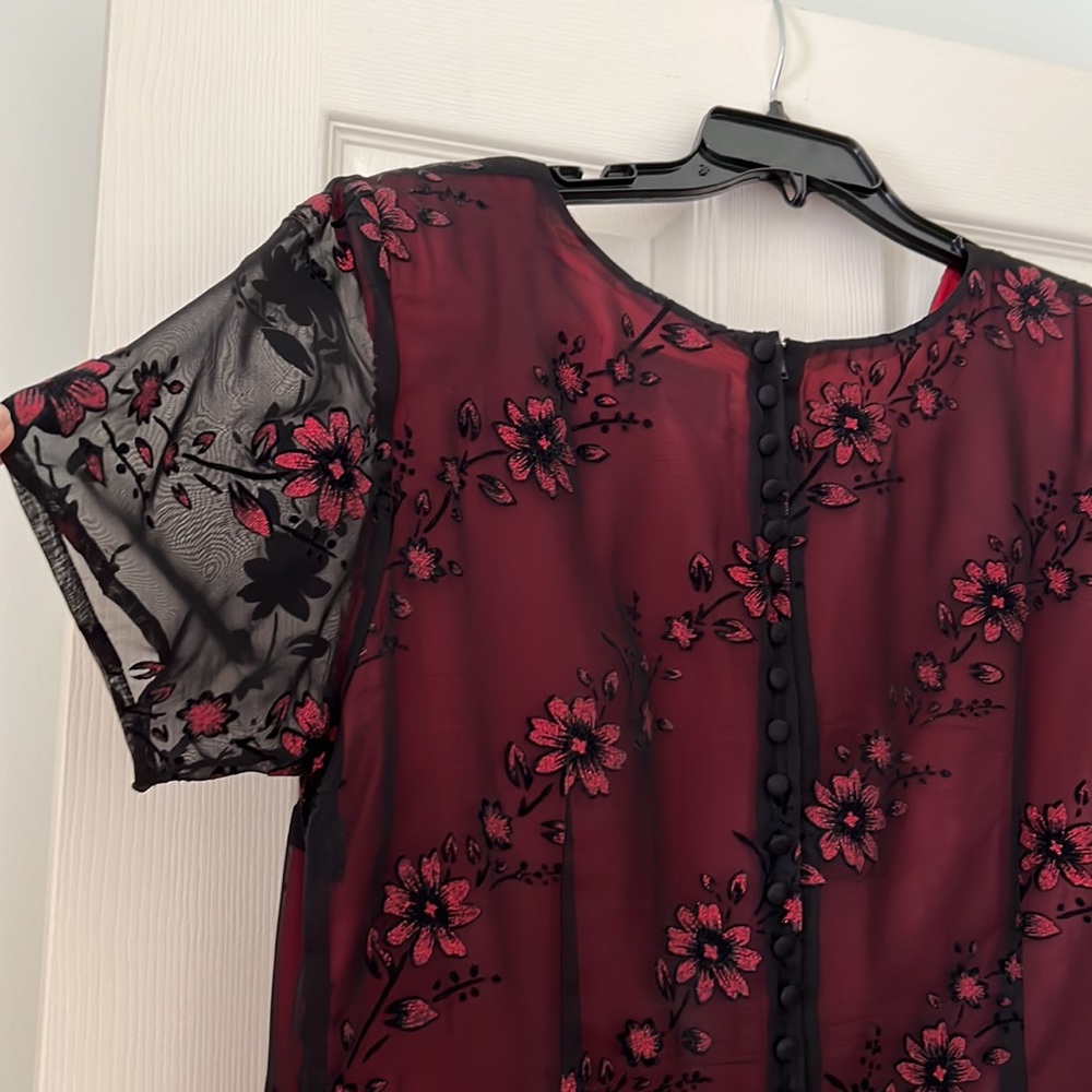 Dress - Picture 8 of 8